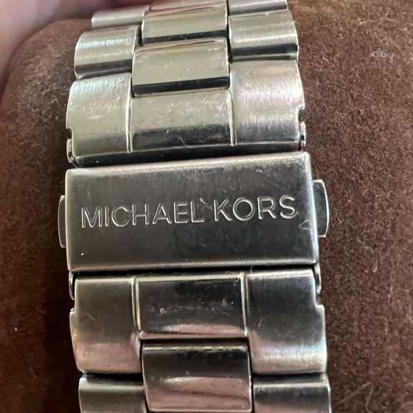 Michael Kors Women’s Watch - Picture 3 of 3